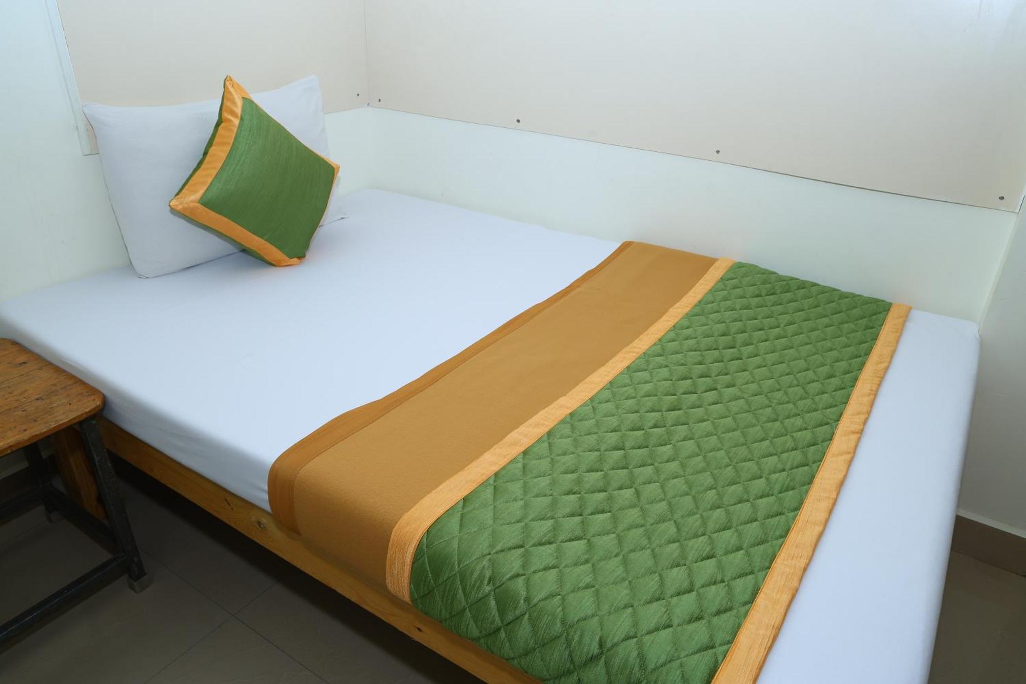 Royal Green Airport Transit Accommodation Csennai Kültér fotó